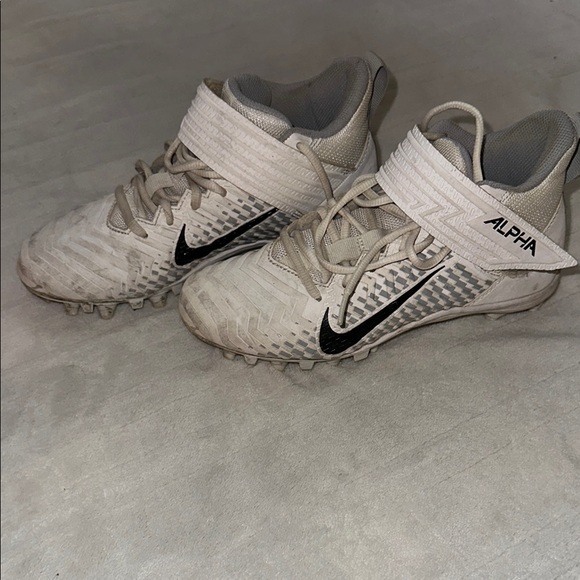 Nike Alpha Kids Football Cleats - White and Black - Picture 1 of 5